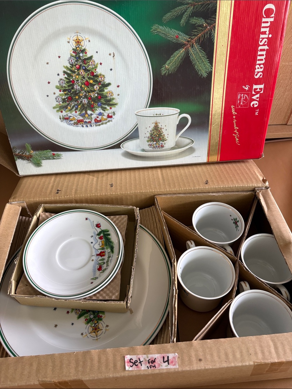 Christmas Eve Salem Holiday Dinnerware Set - Green/White Tree Pattern (Set of 4)